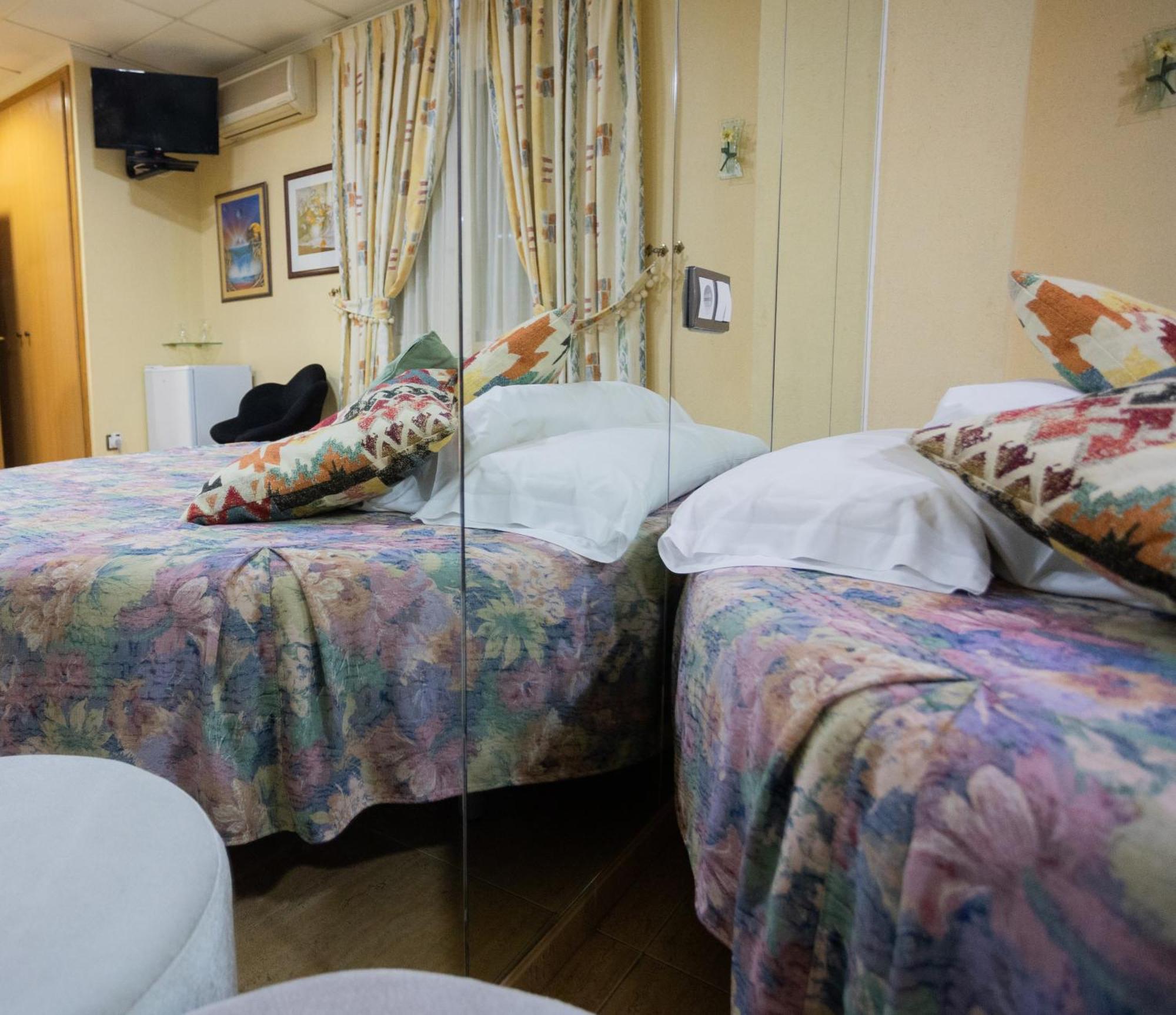 Hotel Beatriz Burriana Buitenkant foto